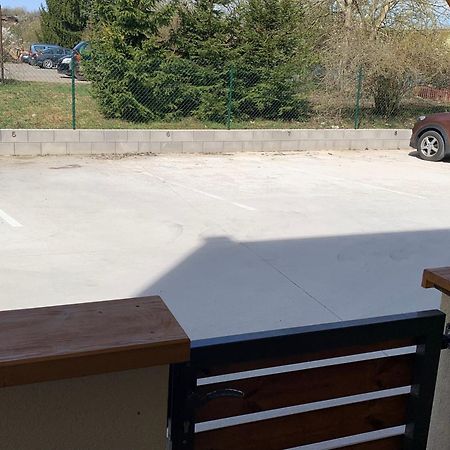 Apartman S Terasou Zvolen Bagian luar foto
