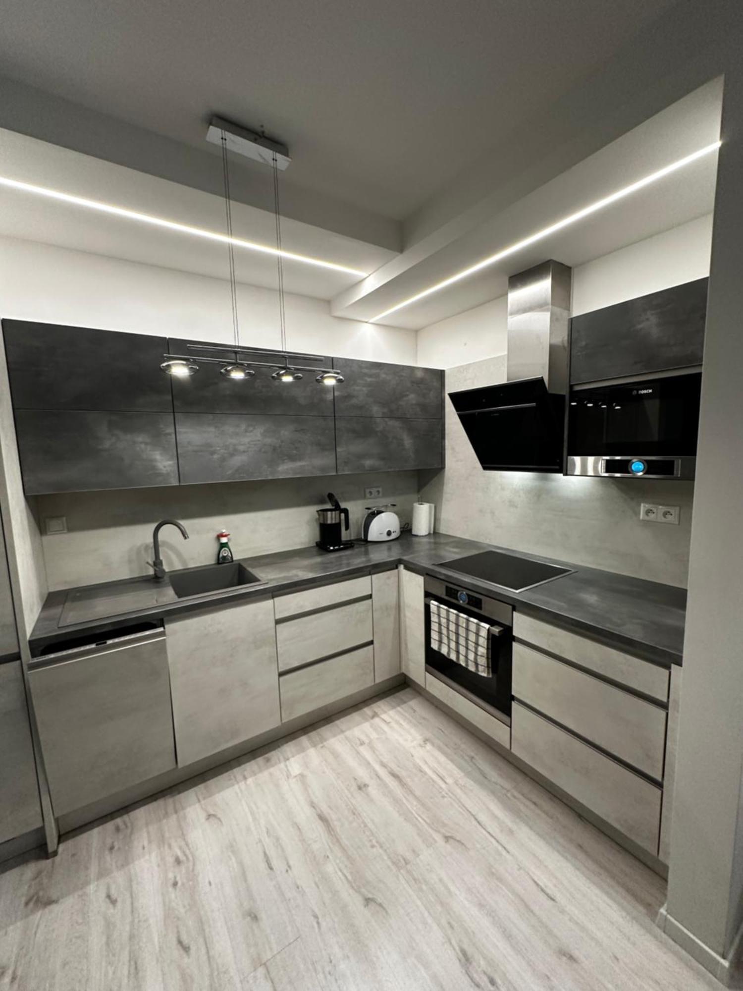 Apartman S Terasou Zvolen Bagian luar foto