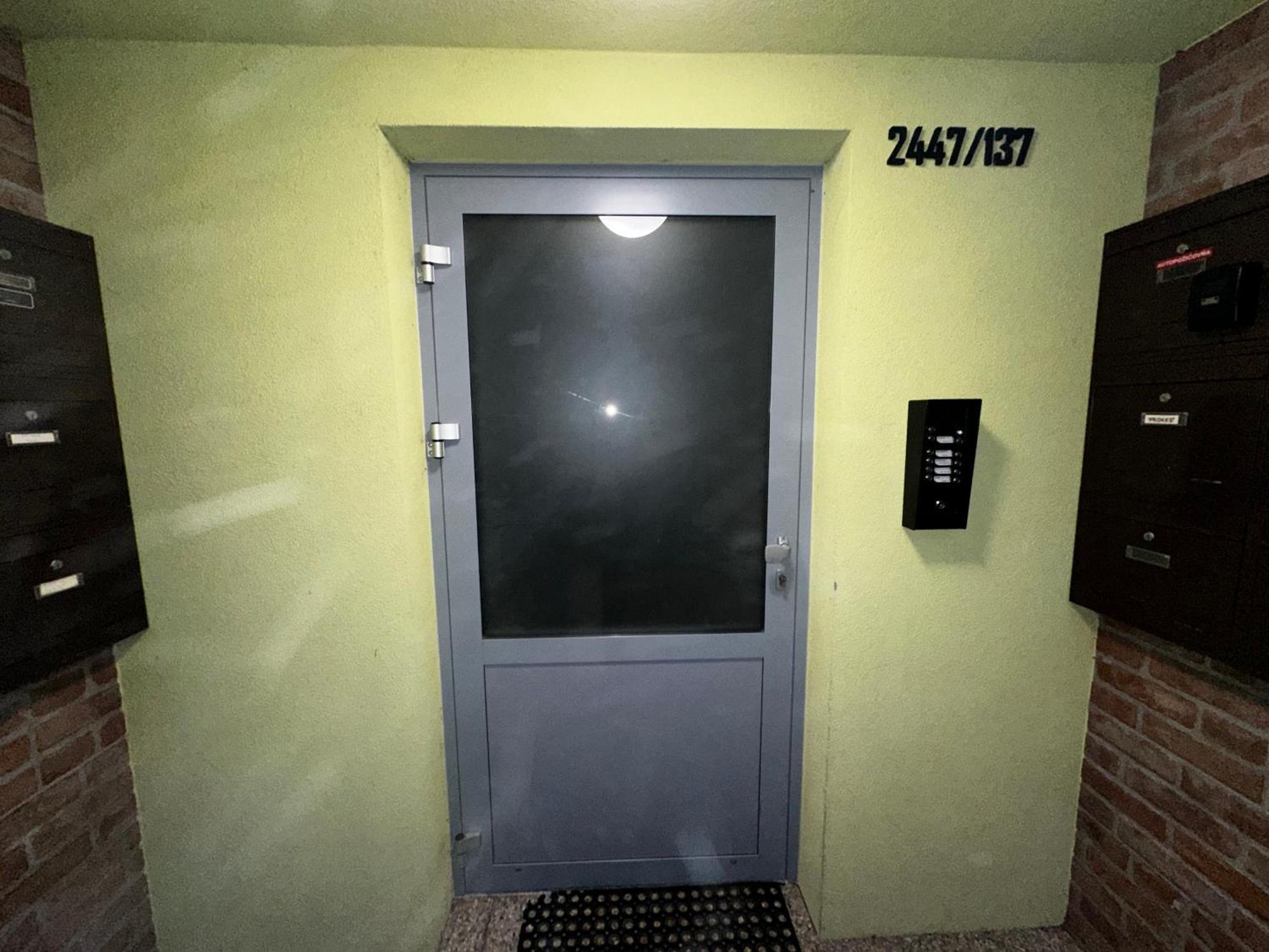 Apartman S Terasou Zvolen Bagian luar foto