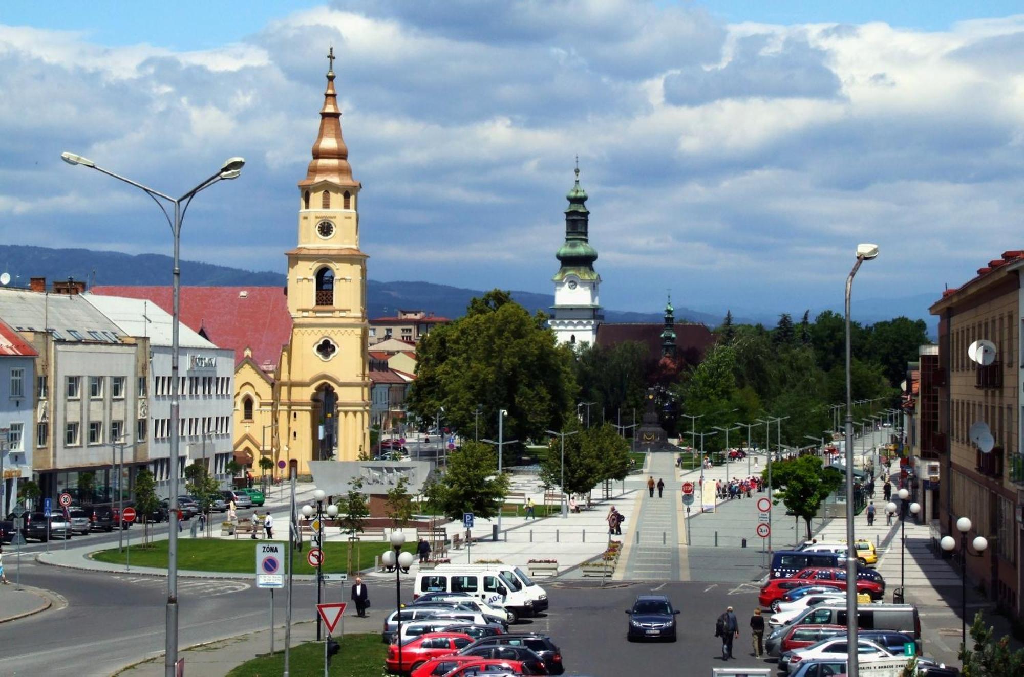 Apartman S Terasou Zvolen Bagian luar foto
