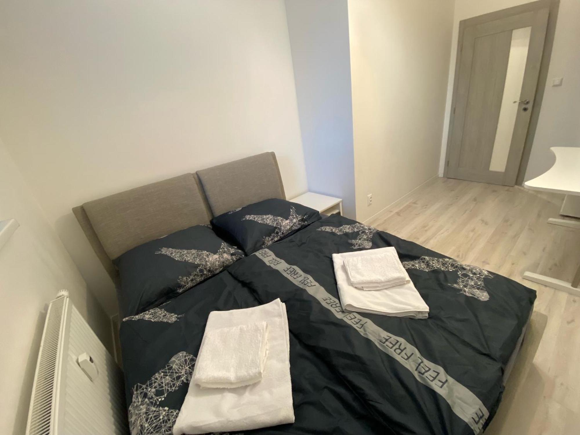 Apartman S Terasou Zvolen Bagian luar foto