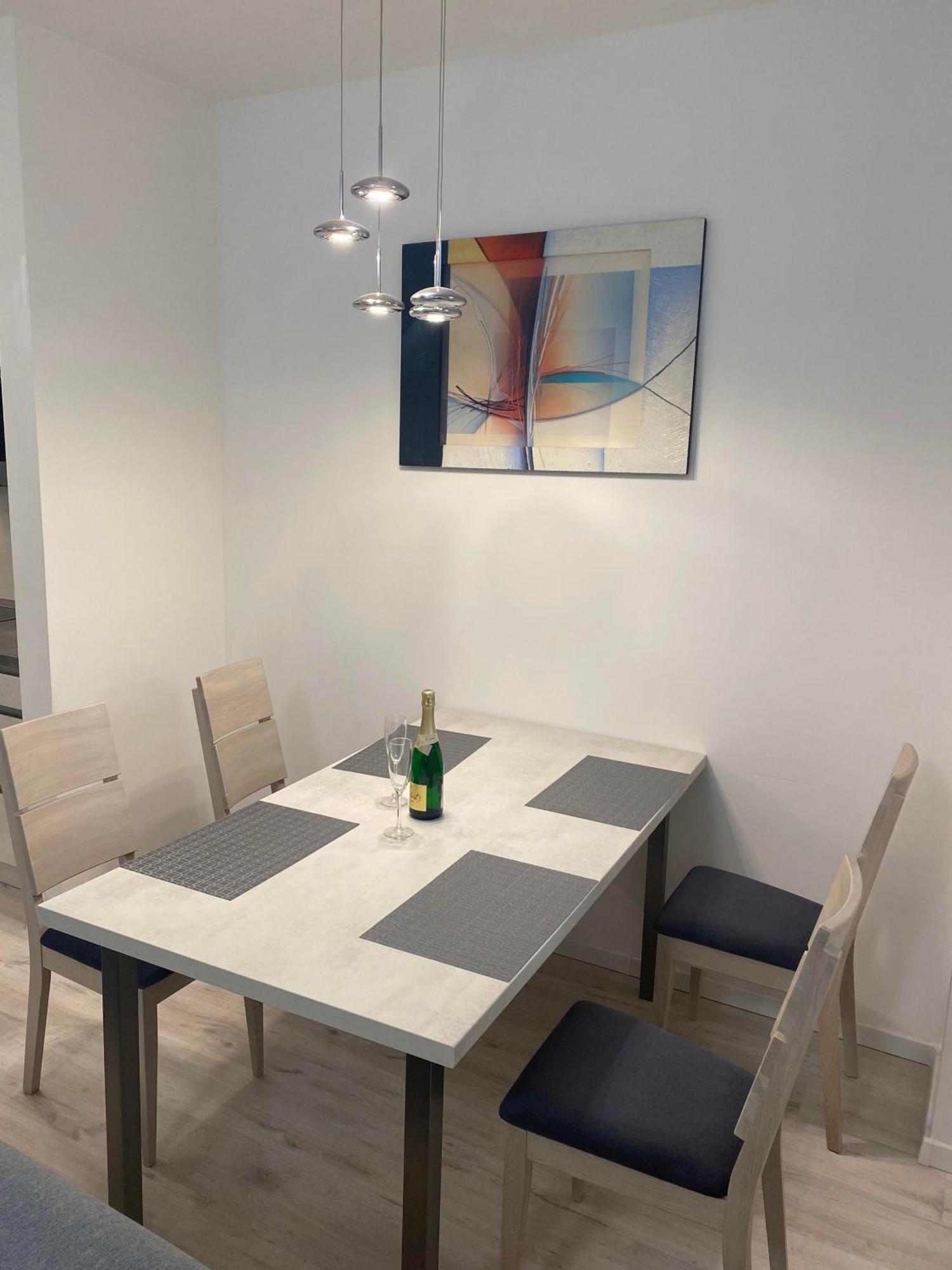 Apartman S Terasou Zvolen Bagian luar foto