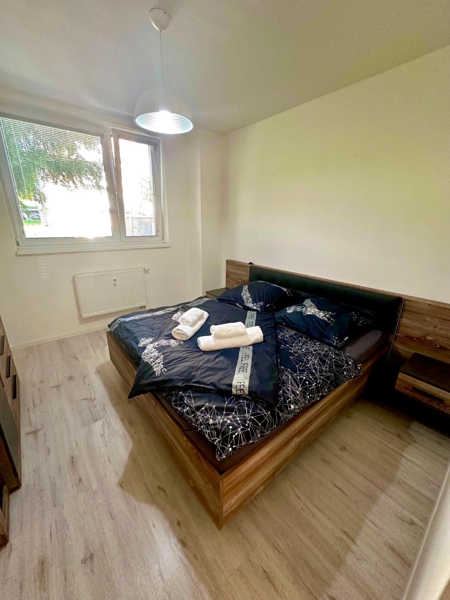 Apartman S Terasou Zvolen Bagian luar foto