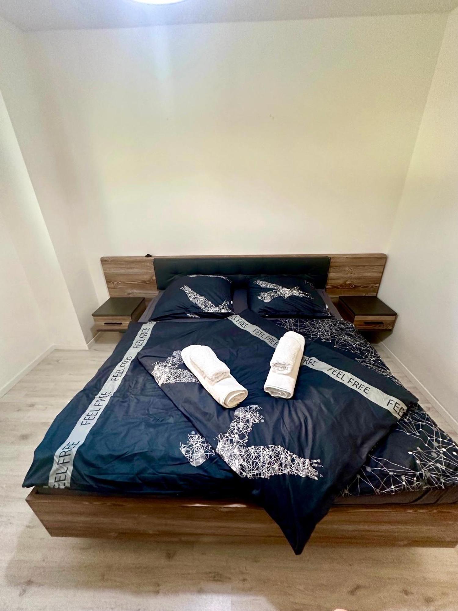 Apartman S Terasou Zvolen Bagian luar foto